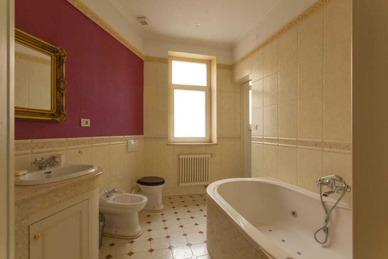 Filip'S Palace Luxurious Apartment Ljubljana Buitenkant foto