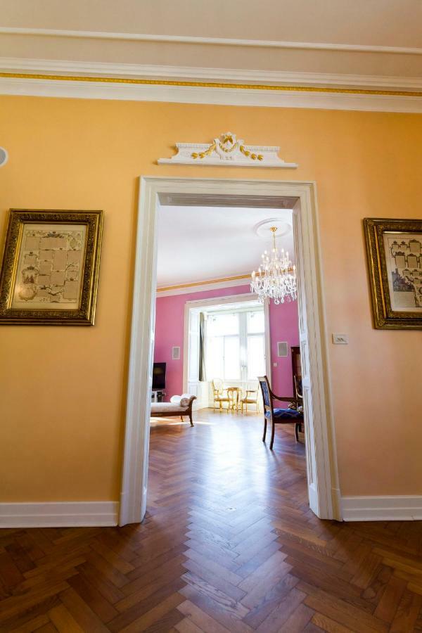 Filip'S Palace Luxurious Apartment Ljubljana Buitenkant foto